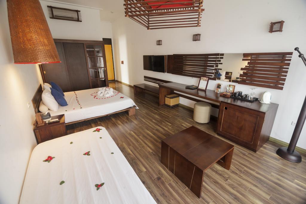 Cinnamon Cathedral Hotel Hanoi Exterior photo