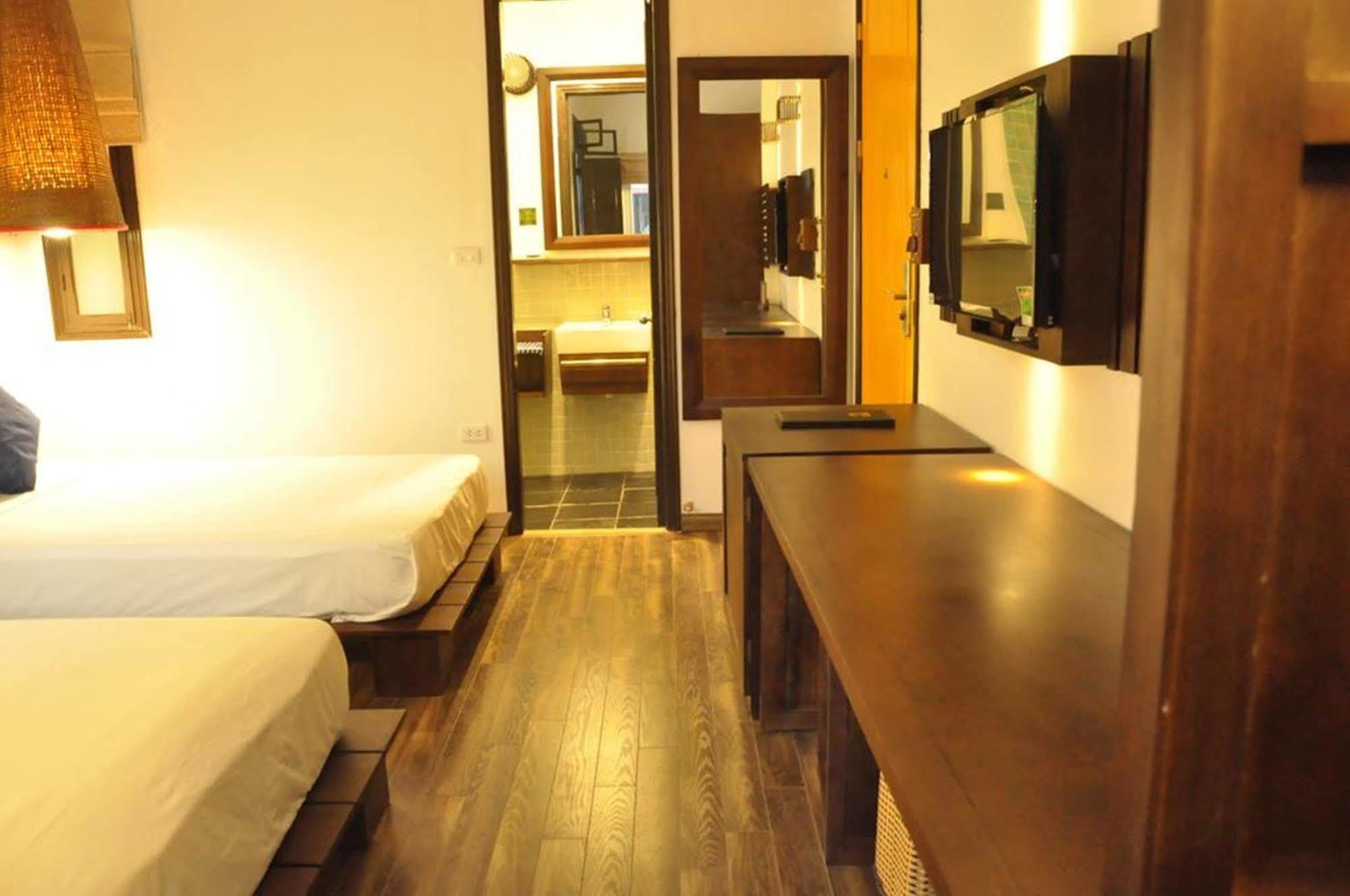 Cinnamon Cathedral Hotel Hanoi Exterior photo